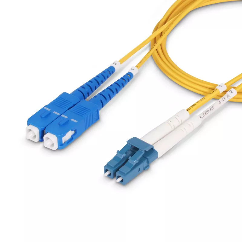 StarTech.com SMLCSC-OS2-1M 1m (3,3ft) LC uz SC (UPC) OS2 vienmodu dupleksais optiskais savienojuma vads, 9/125µm, lāzeriem optimizēts, 10G/100G, izturīgs pret liekšanu, mazi ievietošanas zudumi, LSZH