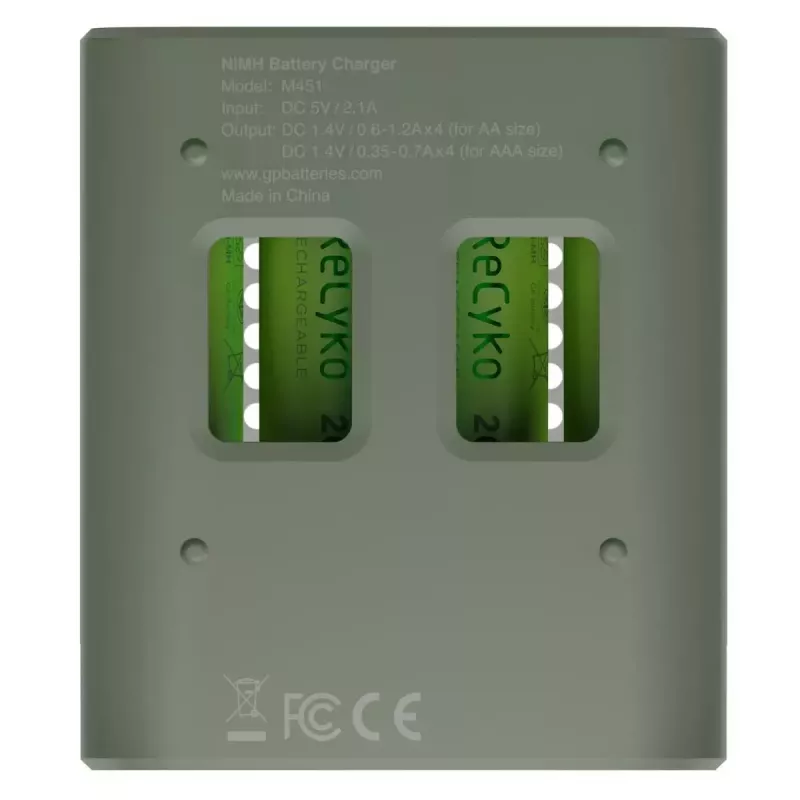 Bateriju lādētājs GP Batteries GP M451 ar 4x AA 2600 mAh akumulatoriem