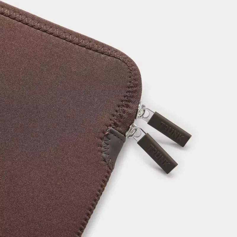 Pouch maciņš Apple MacBook Pro & Air 2022 33 cm 13 collas Brūns
