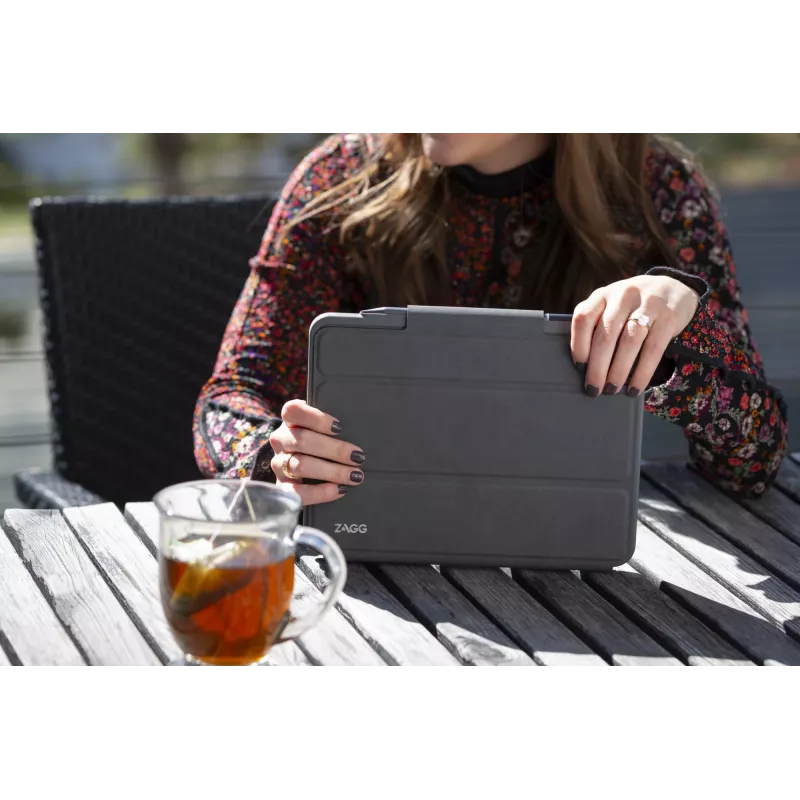 ZAGG Keyboard Pro Keys ar Trackpad — Apple iPad 10.2 — Melns/Pelēks — Vācu