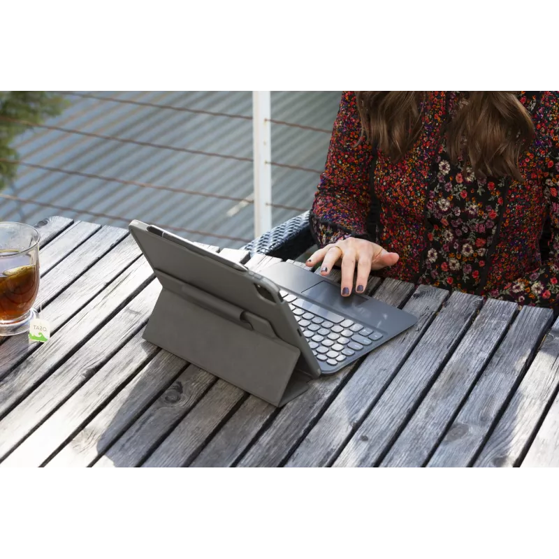 ZAGG Keyboard Pro Keys ar Trackpad — Apple iPad 10.2 — Melns/Pelēks — Vācu