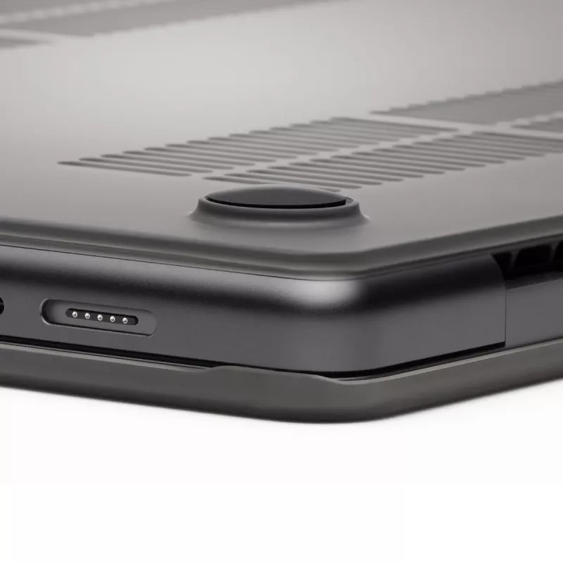 Cietais vāciņš Zagg MacBook Pro 13 M2/M1 (20) — Smoke apdare, aizsargājošs apvalks