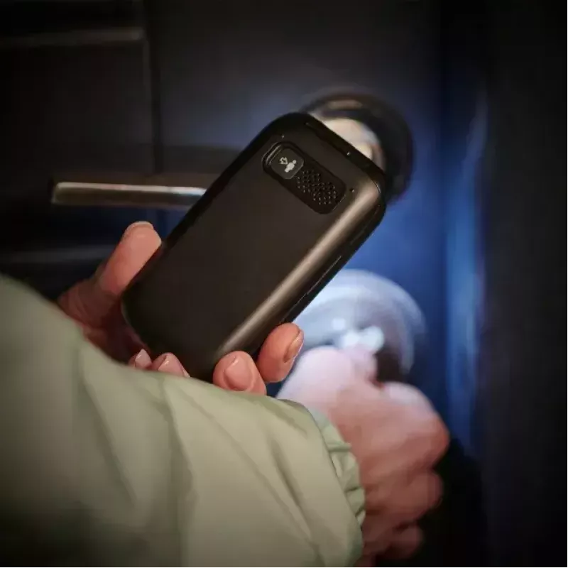 Panasonic KX-TU550 EXB mobilais tālrunis senioriem, 4G, atveramais, 2,8 collu, melnā krāsā