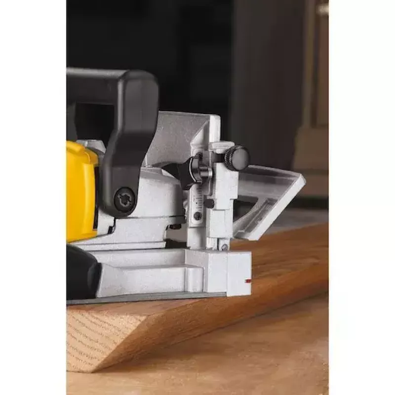 Biskvītsavienotājs DeWALT DW682K