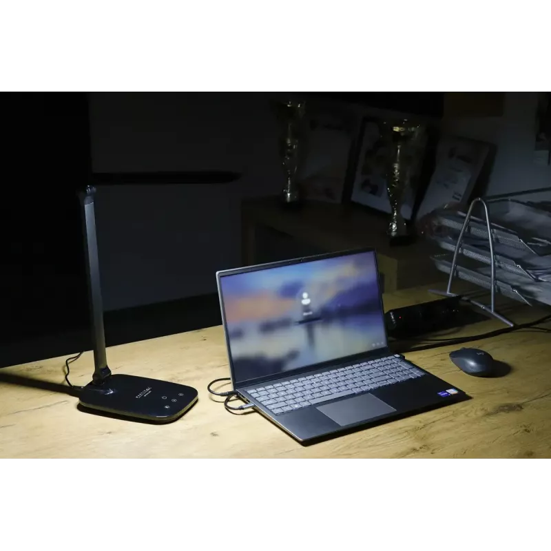 Montis MT042-BK LED galda lampa, melnā krāsā, 5,7 W, 230 V + USB