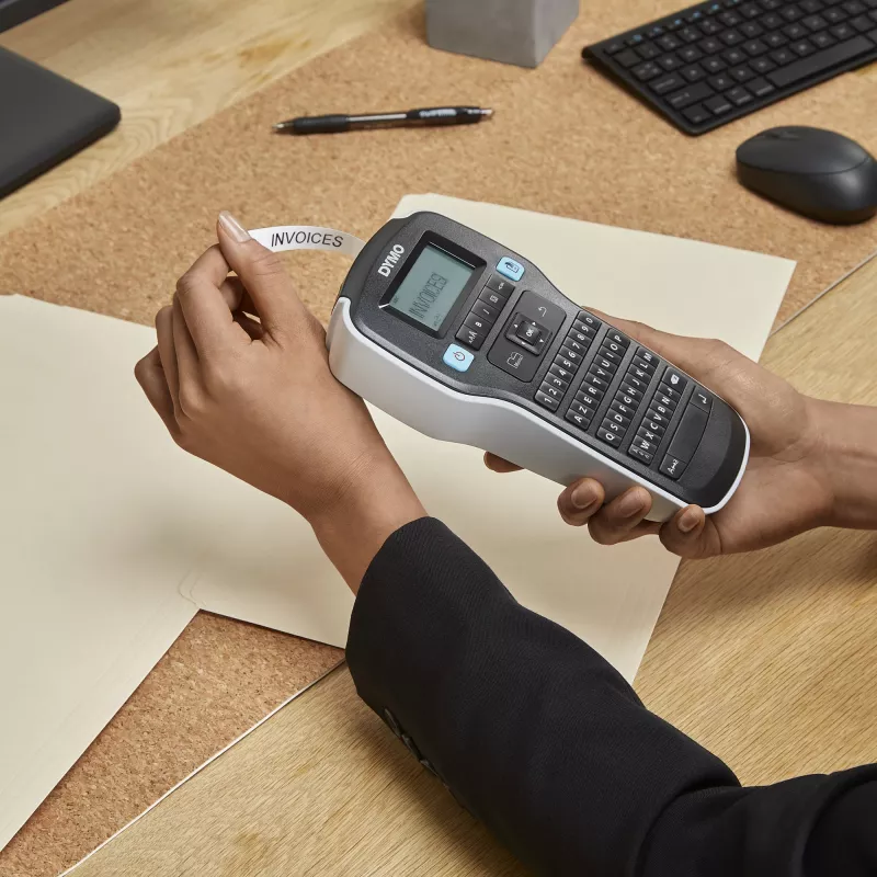 DYMO LabelManager 160 marķēšanas iekārtas komplekts ar 3 D1 lentes ruļļiem