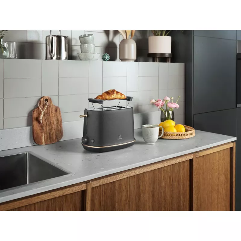 Toasteris Electrolux E7T1-6BP 2 šķēles 980 W Melns