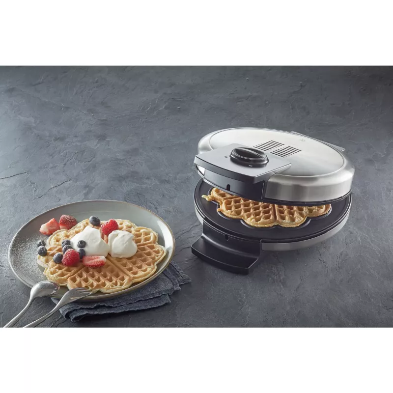 Vafeļu gludeklis WMF Lono 04.1521.0011, 5 vafeles, 900 W, melns/hroms