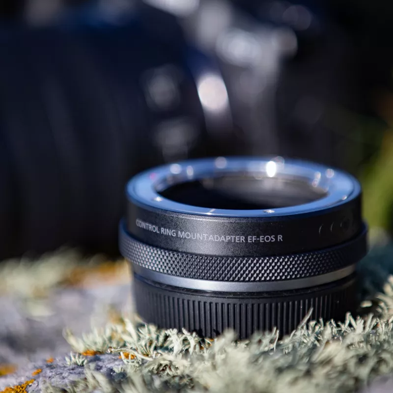 Adapteris Canon EF-EOS R ar vadības gredzenu