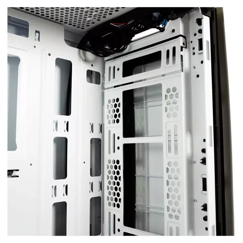 LC-Power Gaming 713W Midi Tower balts