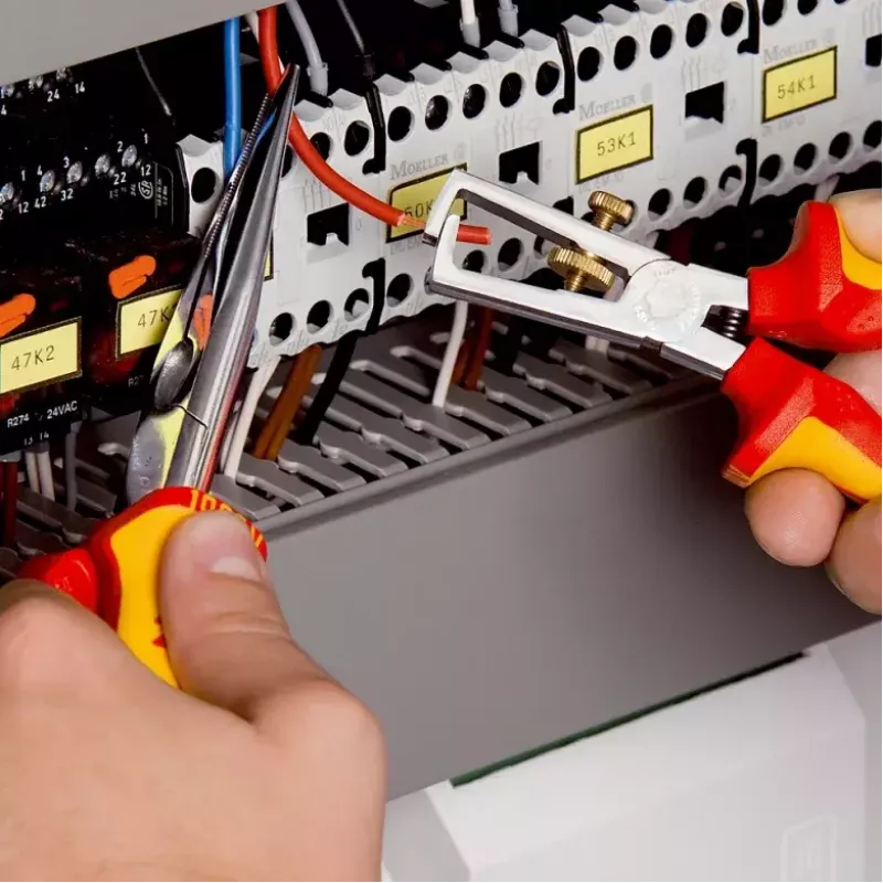 Kabeļa presēšanas kombinētā knaible Knipex 11 06 160 T