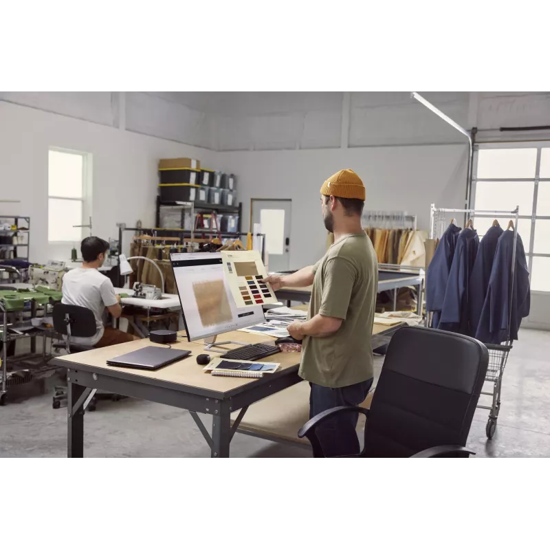 HP Series 5 532sf 31.5 collu LCD LED monitors, 1920 x 1080