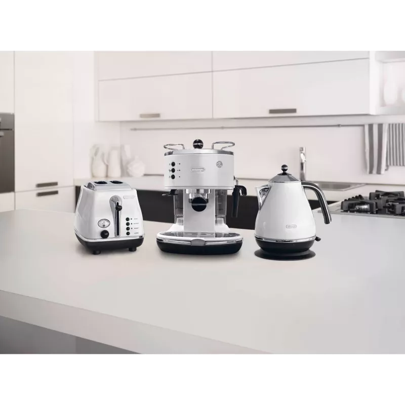 Espresso automāts De’Longhi ECO 311.W — manuāls, 15 bāri, 1.4 L ūdens tvertne, 2 krūzēm, siltuma uzturēšana, darba virsmas