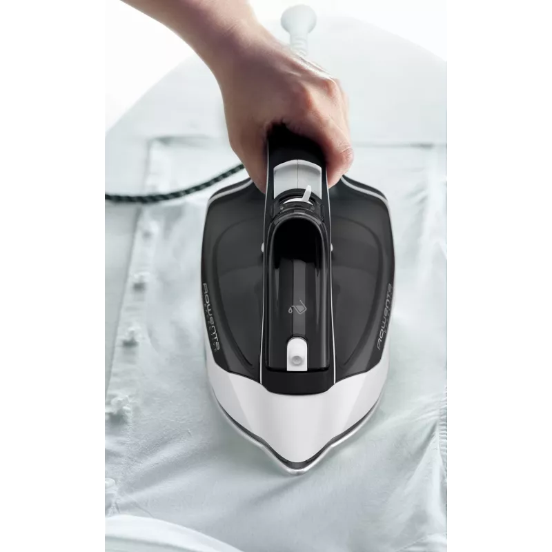 Rowenta DX1530 sausais un tvaika gludeklis, nerūsējošā tērauda pamatne, 2200 W, melns
