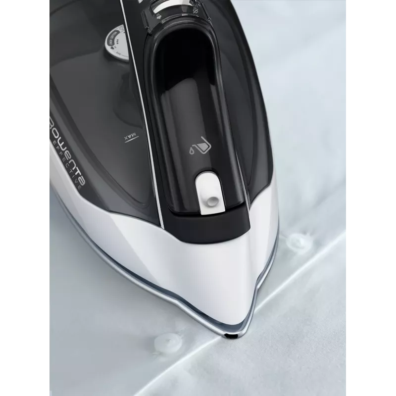 Rowenta DX1530 sausais un tvaika gludeklis, nerūsējošā tērauda pamatne, 2200 W, melns