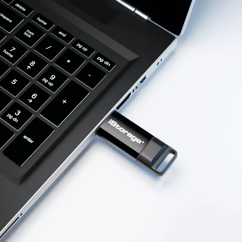 iStorage datAshur BT 64 GB šifrēts USB zibatmiņas disks ar Bluetooth atbloķēšanu