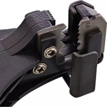 InLine 94101 saules paneļu kabeļu noņēmējs 2.5/4.0/6.0 mm², 75×180×35 mm, melns/sarkans