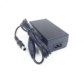 Samsung BN44-00832A strāvas adapteris 14V 100-240V melns