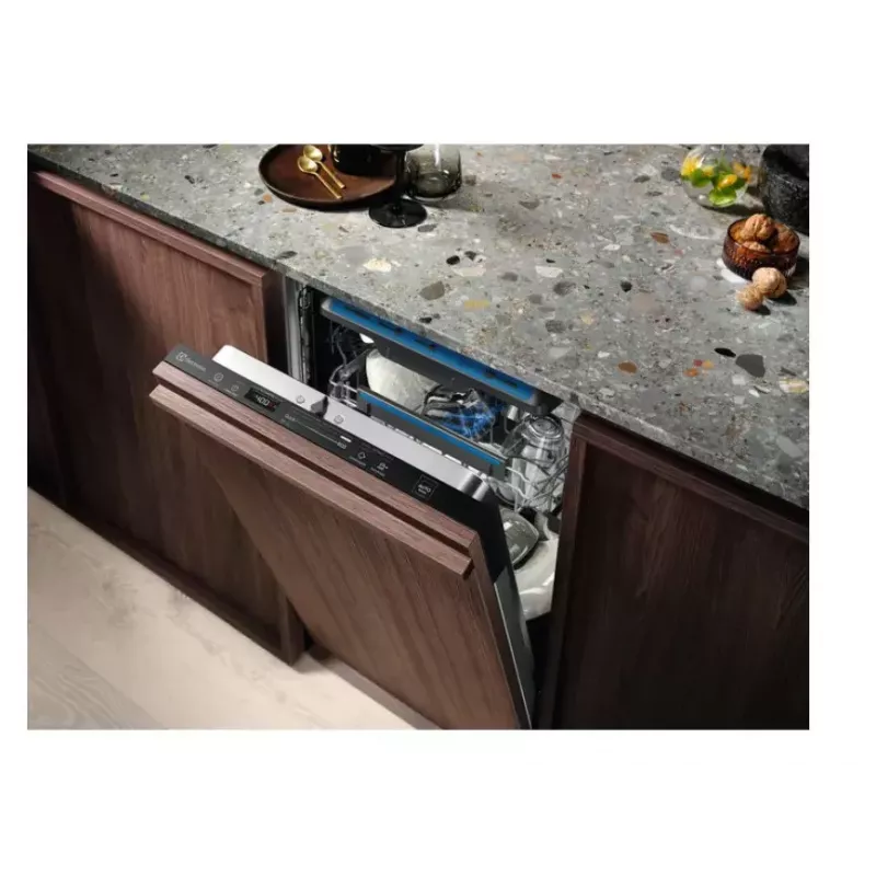 Iebūvējamā trauku mazgājamā mašīna Electrolux EEM43211L, šaurā 45 cm, 10 komplekti, 44 dB, 8 programmas, AirDry
