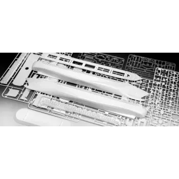 Pasažieru kuģa modelis REVELL Queen Mary 2 salikšanas komplekts, mērogs 1:700