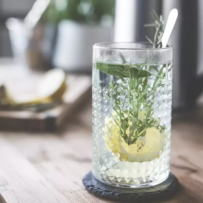 Elektriskā tējkanna GASTROBACK Design Cool Touch 1.5 L 2200 W, Nerūsējošais tērauds/Melns