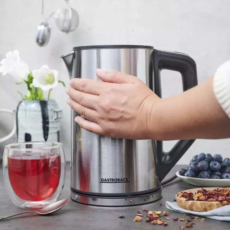 Elektriskā tējkanna GASTROBACK Design Cool Touch 1.5 L 2200 W, Nerūsējošais tērauds/Melns
