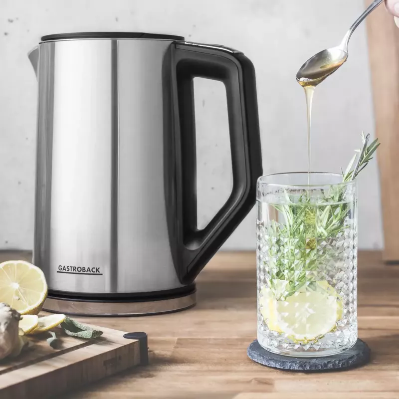 Elektriskā tējkanna GASTROBACK Design Cool Touch 1.5 L 2200 W, Nerūsējošais tērauds/Melns