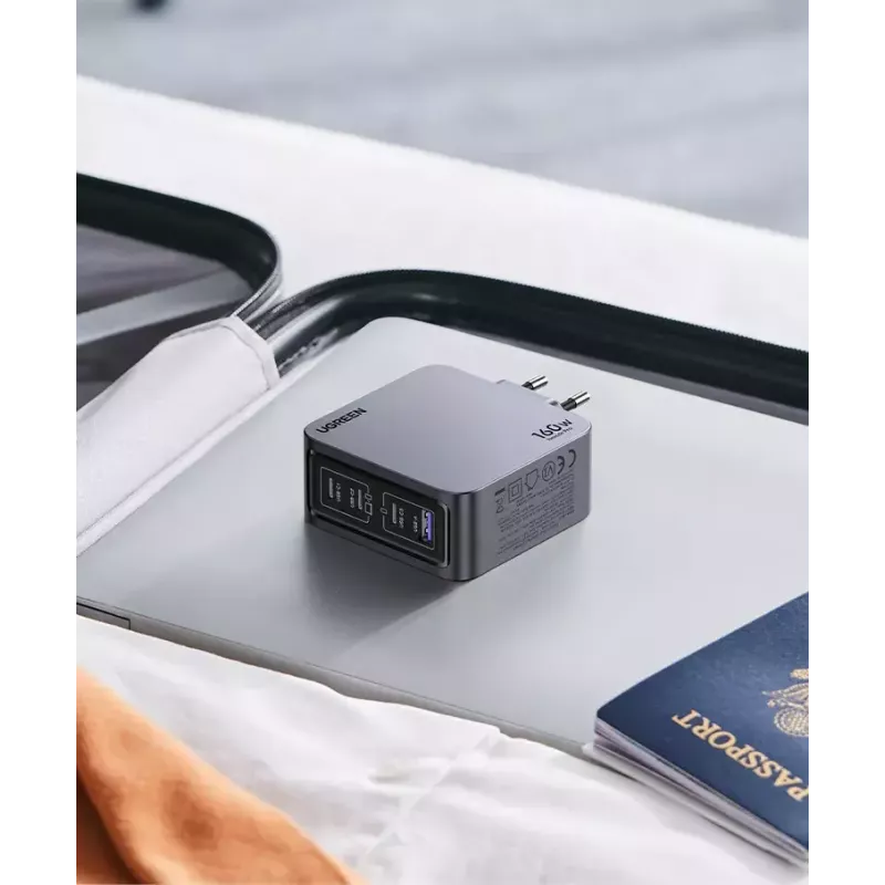 UGREEN Nexode Pro 160W GaN lādētājs ar USB-C kabeli, melns/pelēks