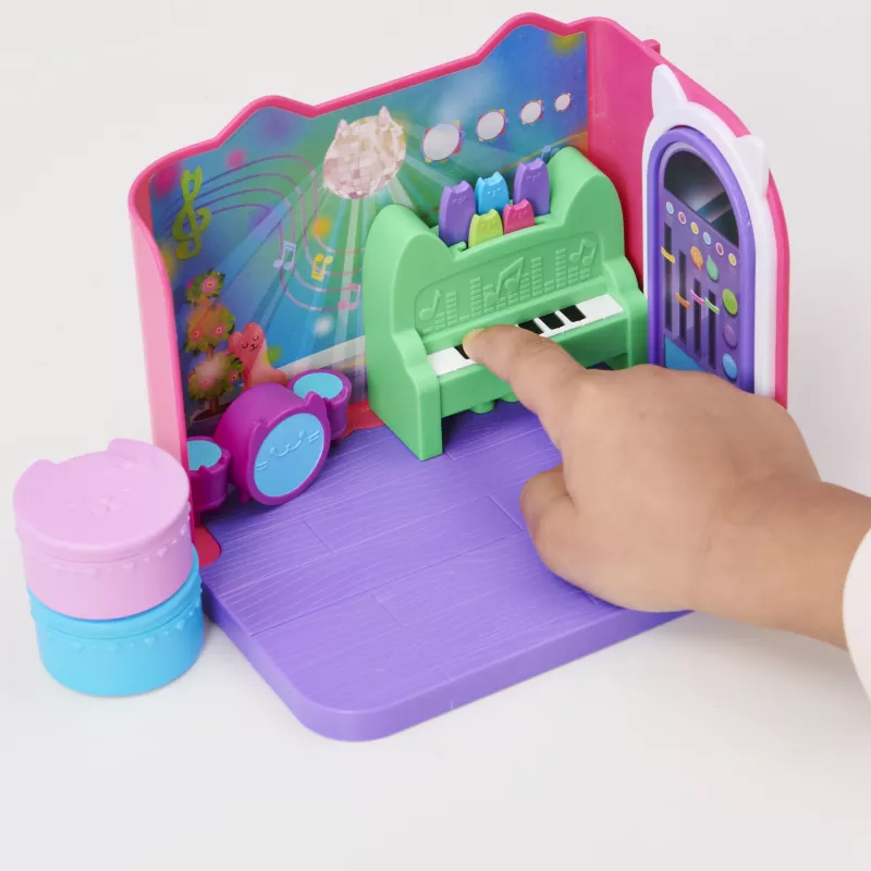 Gabby's Dollhouse Groovy Music Room ar DJ Catnip figūriņu, 2 aksesuāriem, 2 mēbelēm un 2 piegādēm
