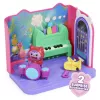 Gabby's Dollhouse Groovy Music Room ar DJ Catnip figūriņu, 2 aksesuāriem, 2 mēbelēm un 2 piegādēm
