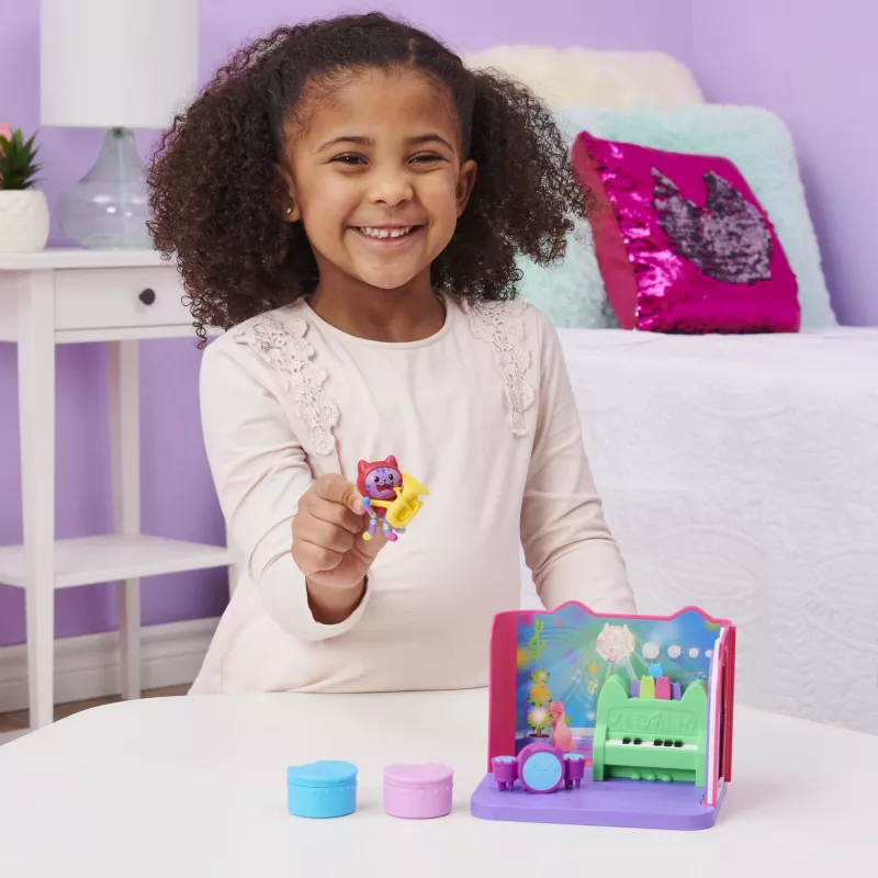 Gabby's Dollhouse Groovy Music Room ar DJ Catnip figūriņu, 2 aksesuāriem, 2 mēbelēm un 2 piegādēm