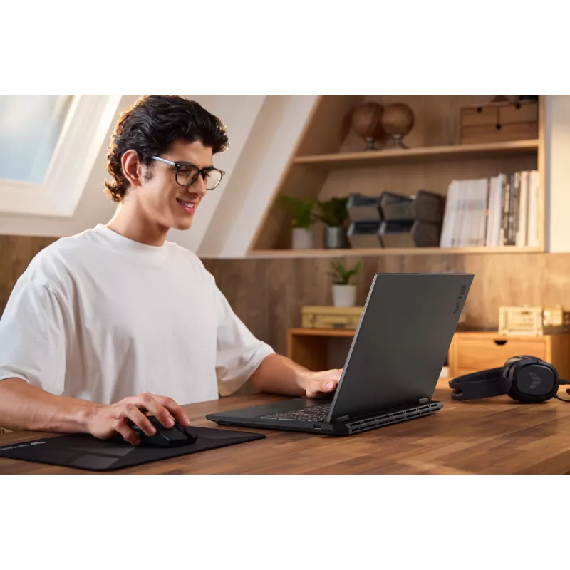 ASUS TUF Gaming A16 FA608UP-RV019W AMD Ryzen™ 7 260 klēpjdators 40,6 cm (16 collu) WUXGA 32 GB DDR5-SDRAM 1 TB SSD NVIDIA GeForce RTX 5070 Wi-Fi 6E (802.11ax) Windows 11 Home pelēks