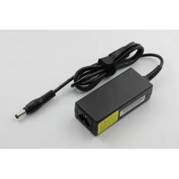 CoreParts MBA1300 tīkla adapteris / invertors 40 W Melns