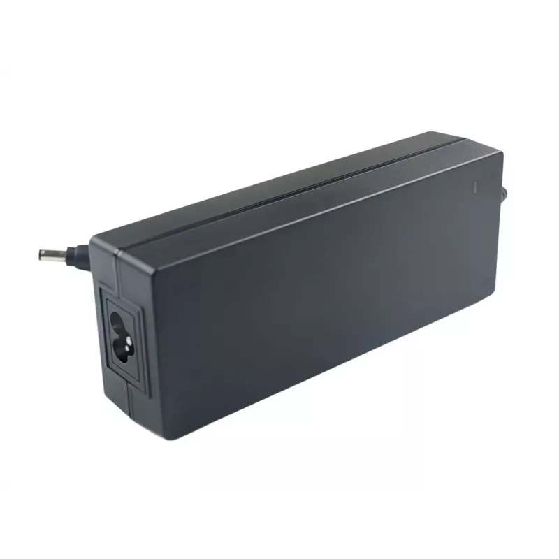 CoreParts MBXAC-AC0016 barošanas adapteris / invertors iekštelpām 120 W Melns