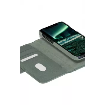 Maciņš dbramante1928 New York iPhone 13 Pro, zaļš, 3 kabatas kartēm, 6.1 collu (15.5 cm)