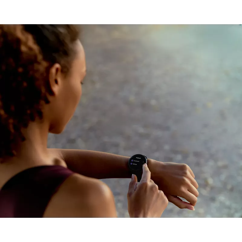 Viedpulkstenis Amazfit Active Max apaļš AMOLED 1,5 collas 480×480 Skārienekrāns 64MB RAM 4GB 658mAh Melns