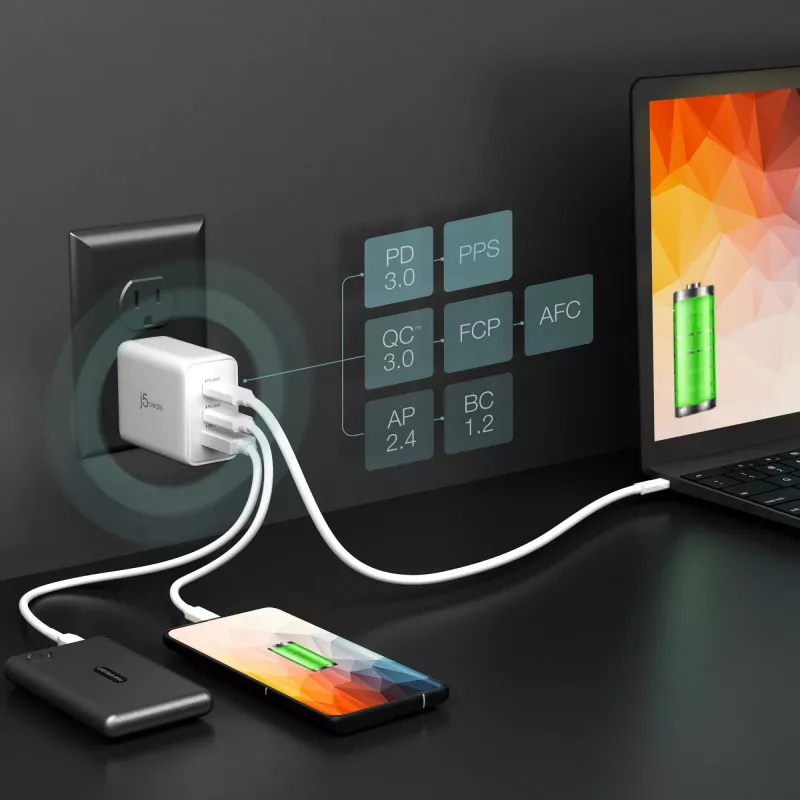 j5create JUP3365E-EN 65W GaN USB-C® 3-Port lādētājs, iekštelpu, AC, balts
