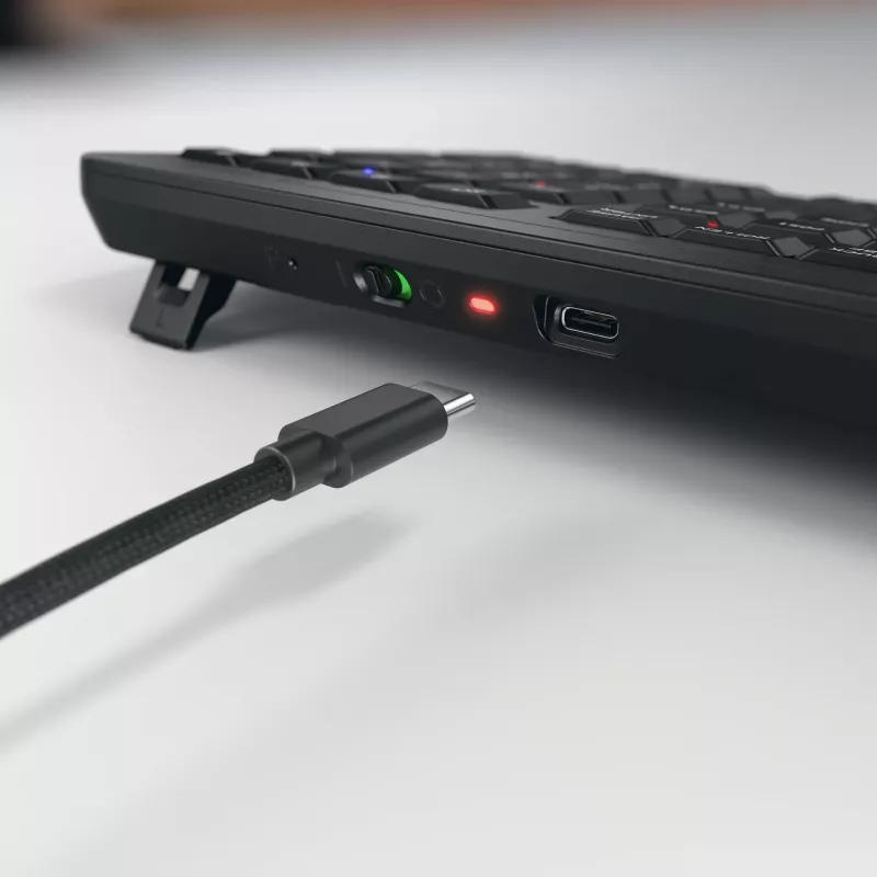 Tastatūra Cherry Stream Ultimate — pilna izmēra, USB, RF bezvadu un Bluetooth, QWERTY angļu, LED fona apgaismojums, melna