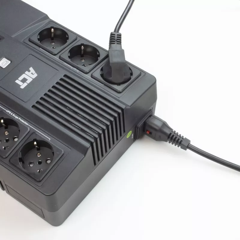 ACT strāvas kabelis CEE 7/7 vīrišķais (leņķveida) - C13 IEC Lock melns 5 m, EL269S