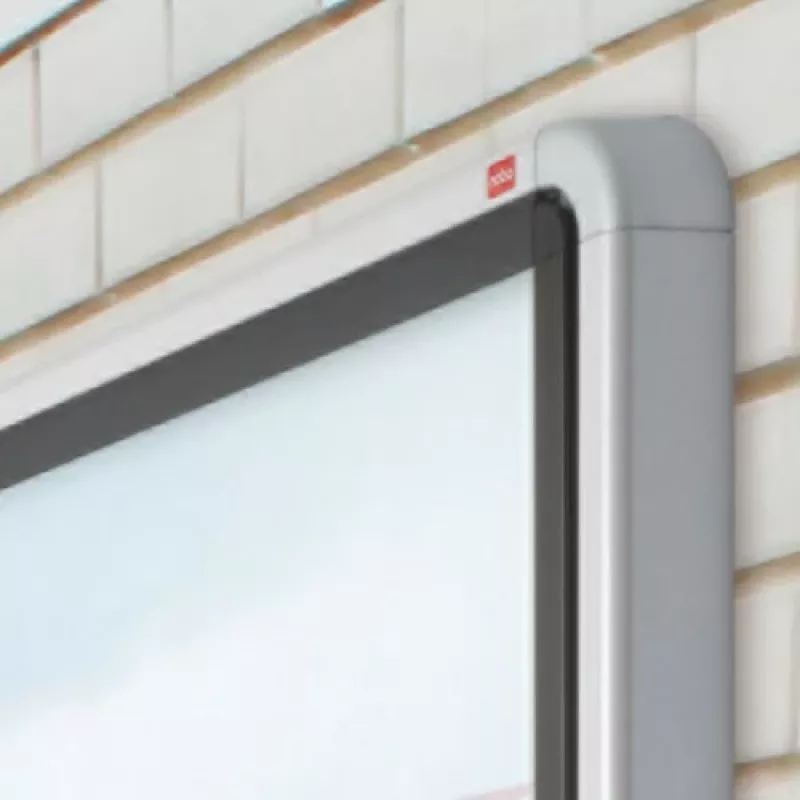 Nobo Premium Plus āra magnētiskais slēdzamais paziņojumu dēlis 6xA4