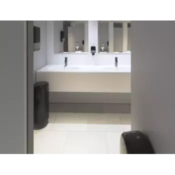 Papīra dvieļu dozators Tork 553008 Melns