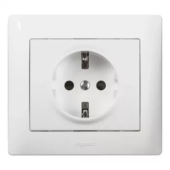 Legrand Galea Ultra kontaktligzda balta 771063
