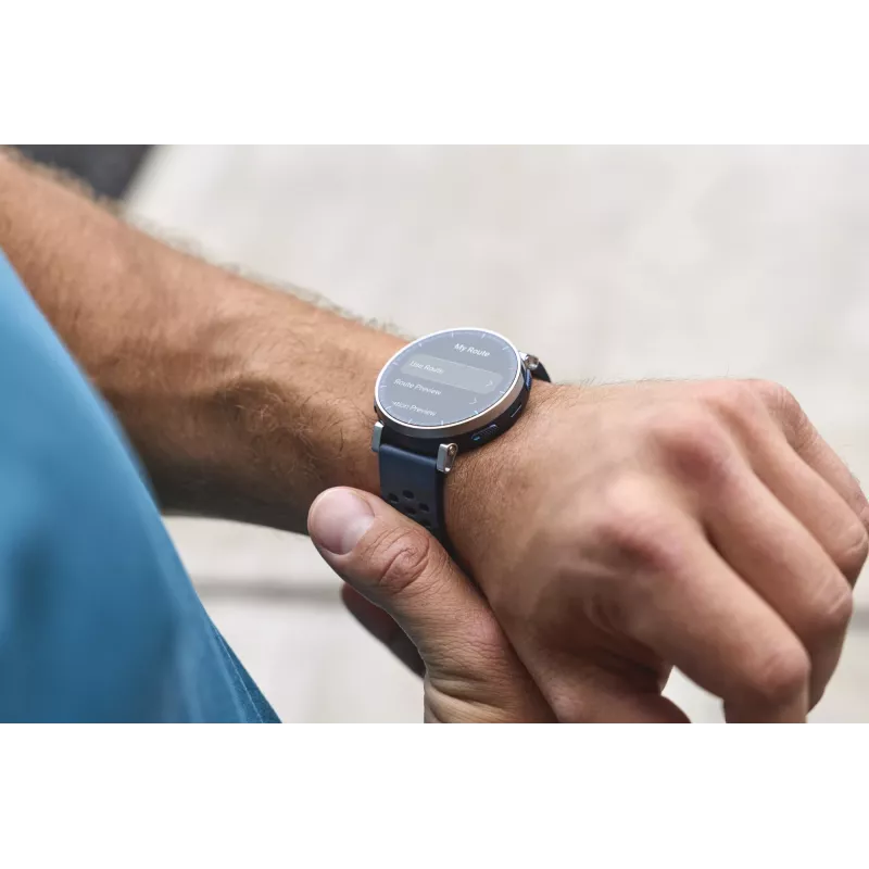 Viedpulkstenis Amazfit W2558GL2N — 1,32 collu (3,35 cm) AMOLED 466×466 px, GPS, 365 mAh, zila silikona siksniņa