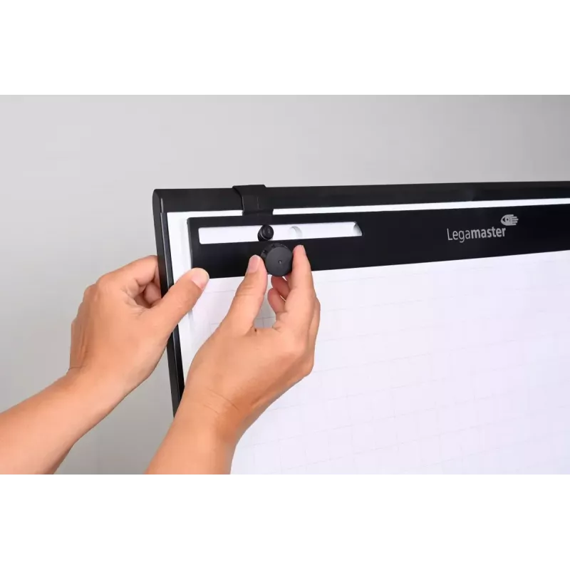 Mobilais flīpčarts ar apaļu pamatni Legamaster SKETCH EASY — tērauds, 5 riteņi, 720×600 mm