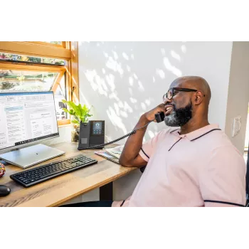 HP Poly CCX 505 biznesa mediju telefons Microsoft Teams un PoE atbalstam