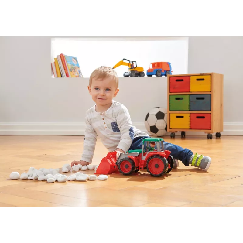 LENA 04407 Traktors ar lāpstu un figūriņu