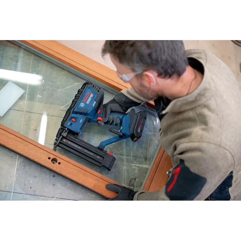 Bosch GNH 18V-50 M Professional Bezvadu Naglotājs