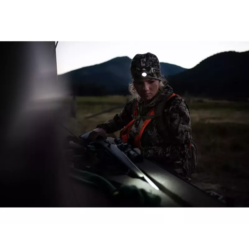 Priekšējā lukturīte Ledlenser MH8 Melna