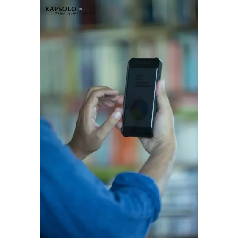 KAPSOLO Privātuma Filtra Ekrāns iPhone 13 Pro Max — 2-Pusēja Līme, 6.7 collas (17 cm), 3H Cietība, 63% Gaismas Caurlaidība