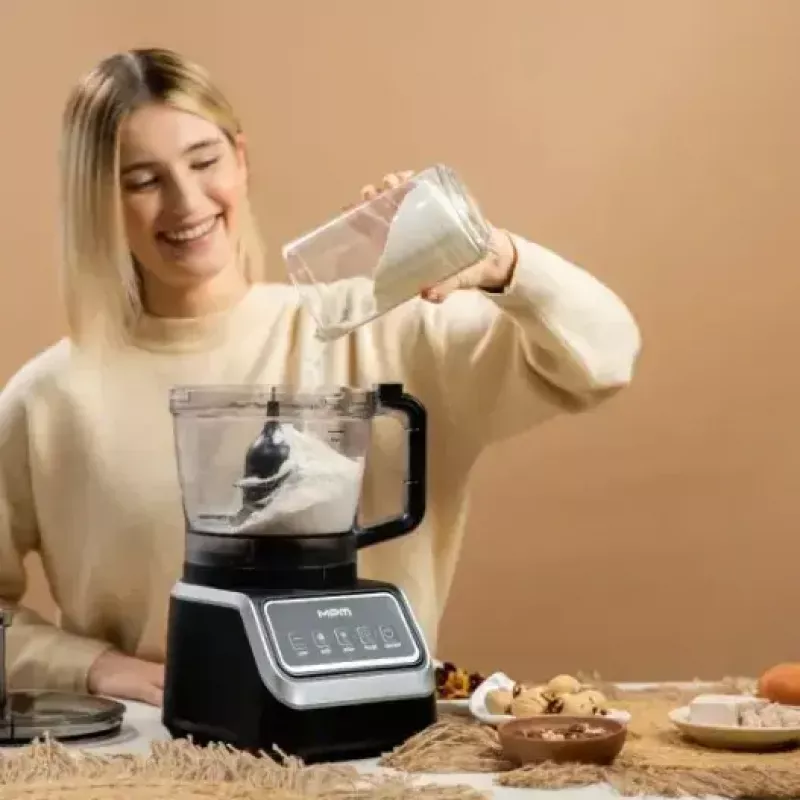 Virtuves kombains MPM MRK-27 2000W — daudzfunkcionāls palīgs ikdienas ēdiena gatavošanā